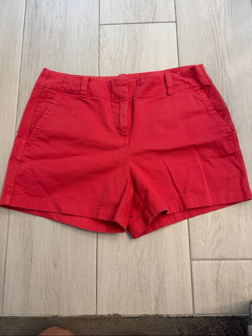 Vineyard Vines Women's Hot Pink  Cotton Bermuda Shorts